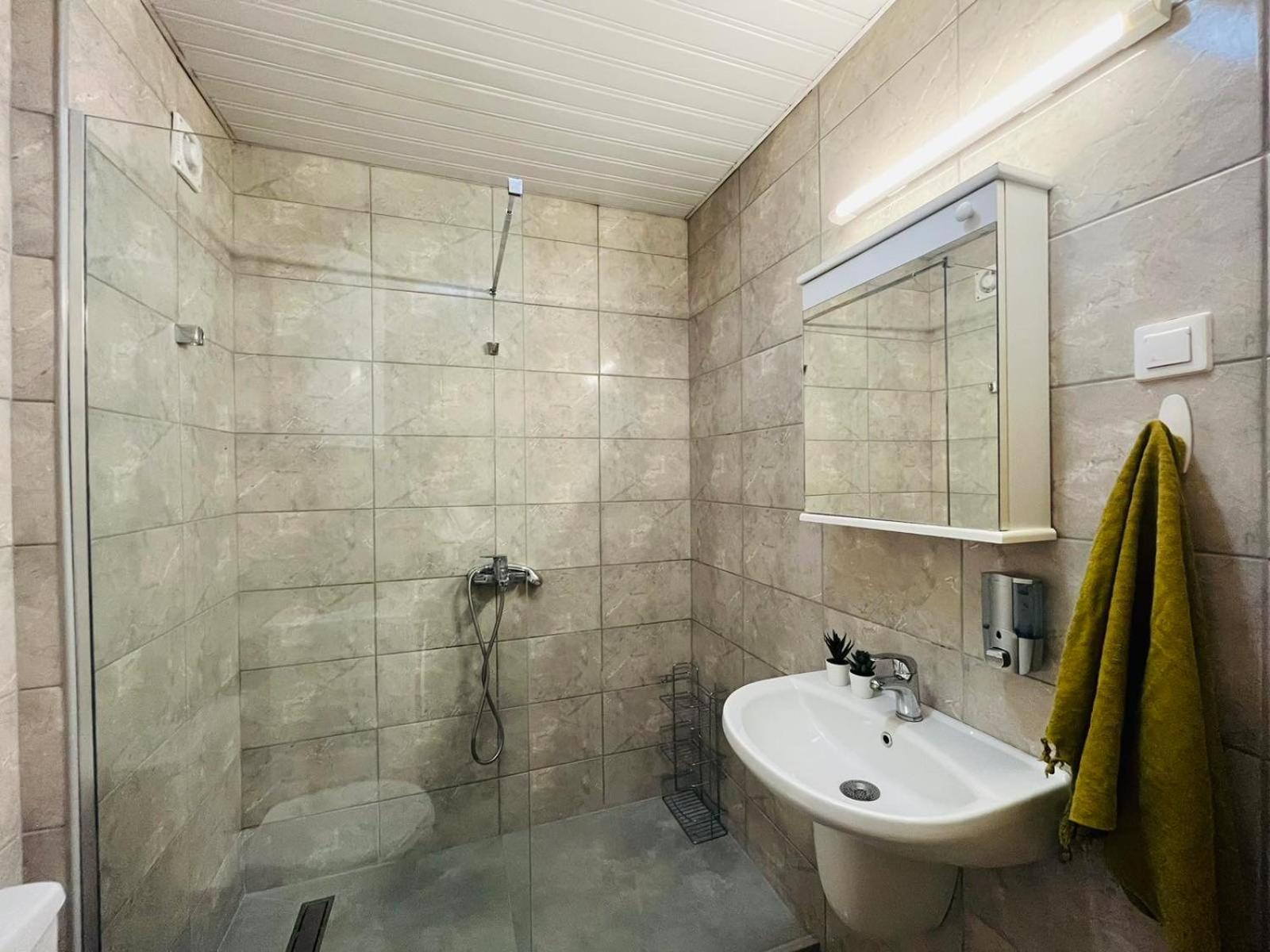 Best Value-Apartment in Skopje Buitenkant foto