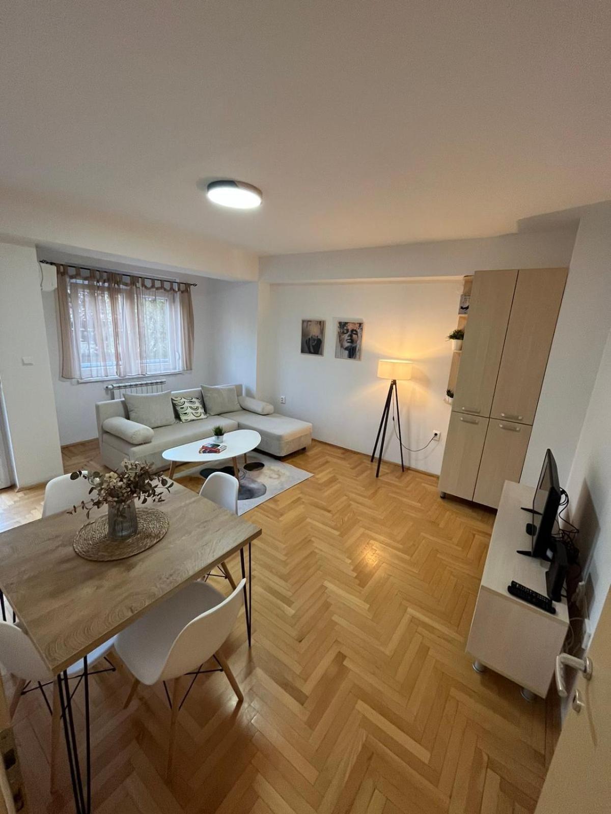Best Value-Apartment in Skopje Buitenkant foto